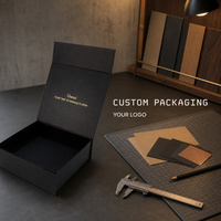 Boîte cadeau noire à couvercle rabattable avec design imprimé pour présentation de cadeaux, emballage de vente au détail, affichage personnalisé de la marque et approvisionnement en produits