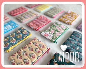 Sac de messager pour femme en coton matelassé avec logo personnalisé en gros, étui à monnaie de voyage avec poches de protection, pochette à bijoux - Product Image 2