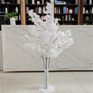 L866 공장 주문을 받아서 만들어진 플라스틱 백색 핑크 빨간 테이블 센터피스 벚꽃 가정 훈장을 위한 인공 장미 나무 - Product Image 4