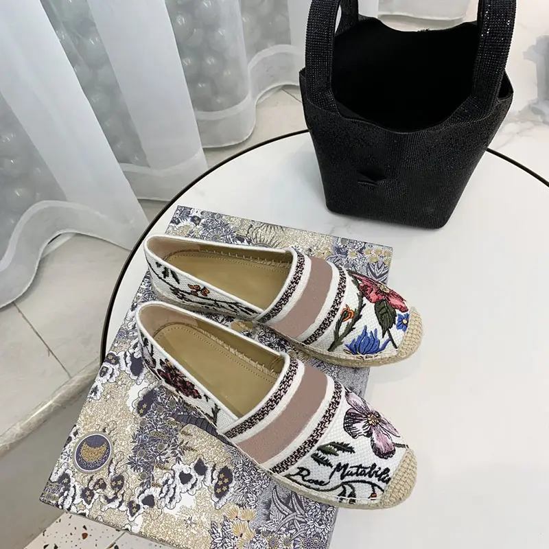 D orijinal ünlü marka lüks moda bloğu platformu moda tasarımcı tıknaz düz kadın kanvas rahat Espadrilles ayakkabı