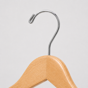 Cintres en bois naturel pour sécher les vêtements, finition lisse, conçus pour la penderie, prix abordable - Product Image 3