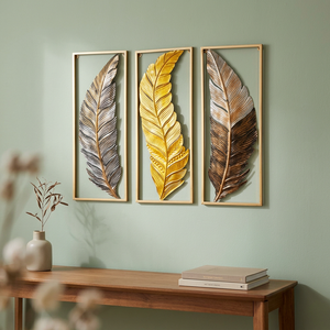 Juego de 3 Cuadros Decorativos Modernos con Plumas Doradas, Arte de Pared en Metal, Adornos Colgantes Florales y Botánicos - Product Image 2