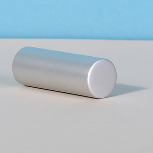 Nouveauté Stylo brillant à lèvres torsadé en aluminium Bouteilles d'huile pour cuticules ongles en gel et <span class=keywords><strong>baume</strong></span> à lèvres cosmétique avec éponge - Product Image 4