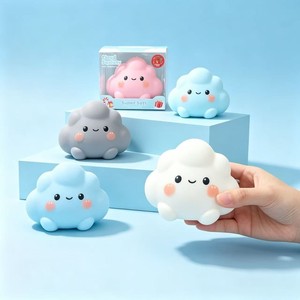 Nouveau jouet anti-stress en forme de nuage blanc mignon, simulation réaliste, rebond lent, jouet à presser - Product Image 2