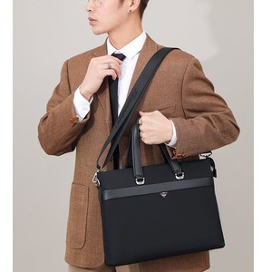 Porte-documents pour hommes, sac noir pour ordinateur portable de 10 pouces, sac à bandoulière de couleur unie pour affaires et loisirs - Product Image 1