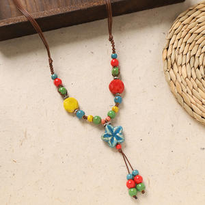 Collar de cerámica con cuentas coloridas, cadena larga para suéter con forma de flor, accesorio retro para mujer - Product Image 4