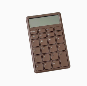 Calculatrice classique en plastique marron, design simple, clavier fonctionnel, usage scolaire, style chocolat - Product Image 1