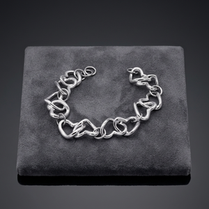 Brazalete de Cadena con Corazón Trenzado de Plata 925, Diseño Romántico Entrelazado - Product Image 3