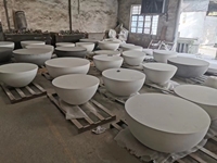 Table ronde et 4 chaises de jardin en ciment GRC moderne pour l'extérieur