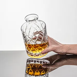 5 piece Luxo Premium Exquisite esculpida à mão Rock Tumblers Caixa De Presente Whisky Decanter Set para Homens