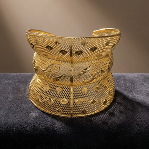 Vente en gros de Kadas et bracelets en or rempli 14K, 18K, 24K, Kadas traditionnels, Kadas tendance, Bracelets Kada en laiton doré. - Product Image 4