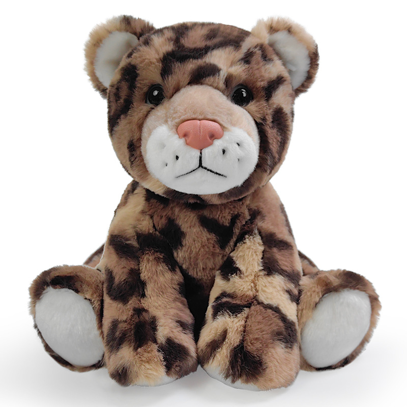 Sitting leopard