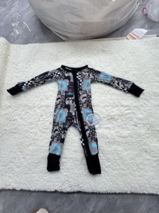 Unisex bebekler için çift yönlü fermuarlı yazlık bambu pijama takımı, bebekler için uzun kollu fermuarlı bambu pijama takımı - Product Image 4