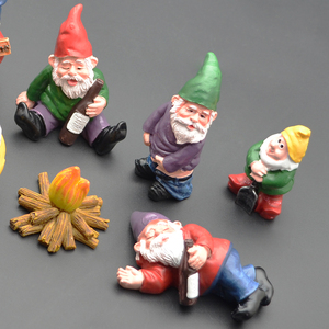 Cute Home Decor fairy Garden Flower Pot Accessories <strong>Kit</strong> Unique Wholesale Welcome Resin Bonfire Wine <strong>Bottle</strong> Kettle Gnomies Gnome - Product Image 3