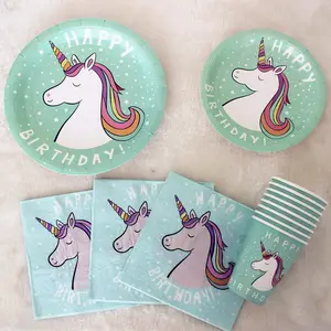Doğum günü pastası parti kağıt plaka seti Unicorn peçete kağıt bardaklar ve tabaklar ve peçete seti