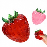 Jouets à presser en forme de grande fraise, boule souple faite à la main en TPR à peau fine, ne rebondit pas