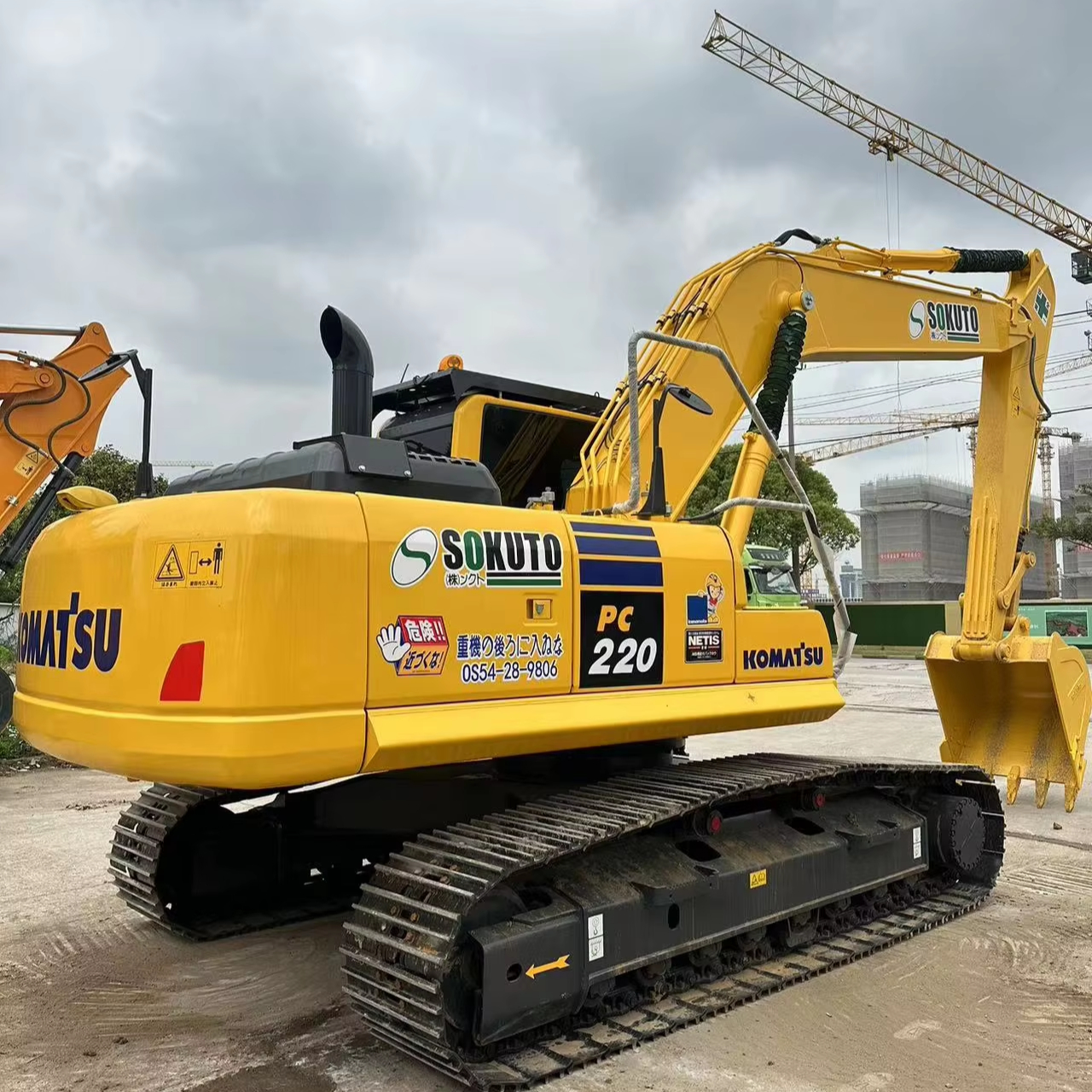 Подержанный экскаватор Komatsu PC220 220-8 большой гидравлический гусеничный ковшовый экскаватор 22 тонны 200 210 240