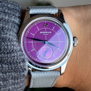 MERKUR Montre à cadran sectoriel violet rétro décontractée pour homme, série Business, mécanique manuelle, bracelet en cuir, acier inoxydable - Product Image 1