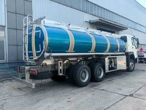 Camion-citerne pétrolier d'acier inoxydable de SINOTRUK Howo 6X4 avec le prix de haute qualité et de <span class=keywords><strong>promotion</strong></span> - Product Image 3