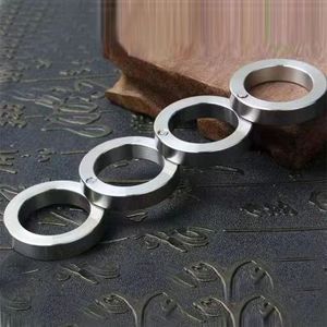 Work Record Self Defense <strong>Ring</strong> 2 <strong>Rings</strong> 4 <strong>Rings</strong> Outdoor Alloy <strong>Knuckle</strong> <strong>Duster</strong> Thumb <strong>Ring</strong> Combat <strong>Ring</strong> - Product Image 1