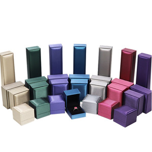 Pendant box bracelet necklace jewelry box right angle PU leather ring box ring packaging