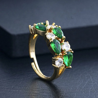 Bague polyvalente en cuivre et zircon multicolore, forme cœur, romantique, durable, base métallique, pour toutes les occasions, ajustement confortable, bague tendance