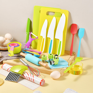 Set di strumenti per la cucina per bambini in 31 pezzi coltelli in plastica per la cottura fai da te per la frutta cibo completo per avventure Creative in cucina - Product Image 5