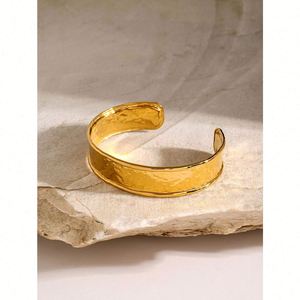 Elegante Brazalete Ancho de Acero Inoxidable Chapado en Oro de 18K |   Brazalete de Regalo para Mujer de Alta Gama, Estilo INS - Product Image 5