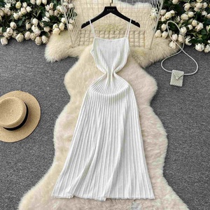 Vestido de punto de verano para mujer, nuevo, elegante, con patrón vertical, cintura ajustada, efecto adelgazante, tipo camisola, falda larga interior. - Product Image 4