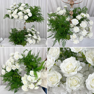 Arco Floral Moderno para Boda, en Forma de Luna, con Degradado Rosa y Morado, Realista, de Seda Artificial, Hecho a Mano, Ecológico, Reutilizable y Reciclable - Product Image 3