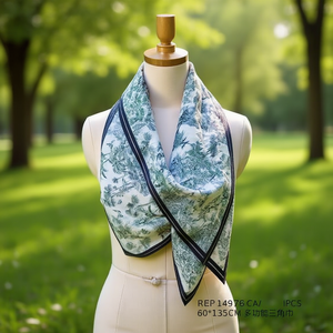 Sciarpa triangolare multifunzionale 60x135 cm con stampa floreale per accessori da collo e moda - Product Image 3