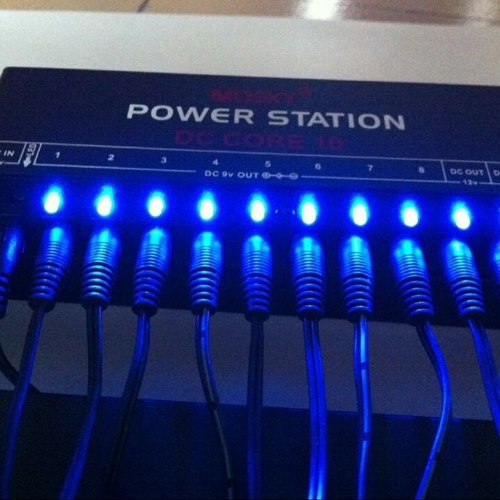 Mosky Pedal Power Supply - 10 Isolated Outputs for Guitars