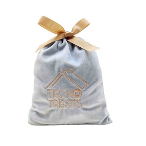 Pochette en velours de qualité supérieure avec cordon de serrage, logo brodé personnalisé, pour le rangement de cosmétiques et l'emballage de bijoux - Product Image 1