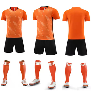 เสื้อฟุตบอลโพลีเอสเตอร์ 100% สำหรับผู้ใหญ่ พิมพ์ชื่อและหมายเลขได้เอง ระบายอากาศ แห้งเร็ว เหมาะสำหรับการฝึกซ้อม - Product Image 3