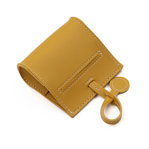 Dispensador Portátil de Sacos para Dejetos de Cães - Suporte de Couro Impermeável Reutilizável para Sacos de Cocô de Animais de Estimação e Gatos para Passeios e Uso Externo - Product Image 5