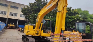 Komatsu โมเดล2012เครื่องจักรสำหรับงานก่อสร้างรถขุดตีนตะขาบขนาด13ตัน PC130-7มือสอง - Product Image 3