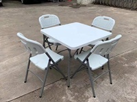 Table pliante carrée en plastique blanc moderne et durable pour l'extérieur, jardin, pique-nique, camping, salle à manger, hôtel et chambre à coucher
