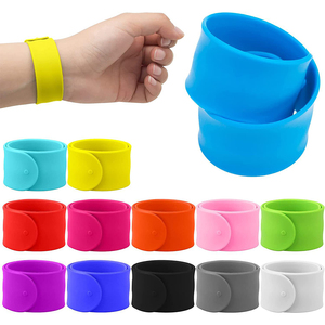 Youmigift Fábrica al por mayor, pulseras de goma con logotipo personalizado, baratas, en blanco, de silicona, tipo brazalete, para promoción - Product Image 2