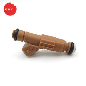 Inyector de Combustible 0280155831 Para Motor de Gasolina Volvo 2.4 2.5L I5 Compatible con Bosch - Product Image 4