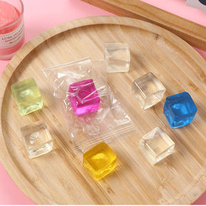 2.5CM di soffice Squeez simpatici giocattoli creativi di ghiaccio per regalo di pressione per bambini alla moda Mini cubo Squishy trasparente Squeeze Fidget Cube - Product Image 2