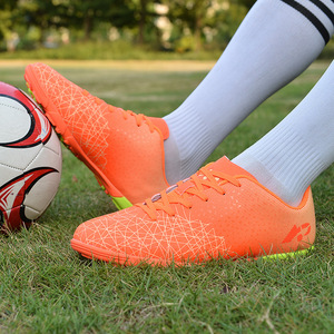 Chaussures <span class=keywords><strong>de</strong></span> football <span class=keywords><strong>de</strong></span> haute qualité personnalisées, antidérapantes, été/hiver, semelle en caoutchouc, nouvelles chaussures <span class=keywords><strong>de</strong></span> sport d'extérieur unisexes légères - Product Image 6