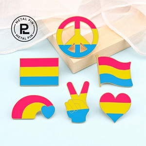 Broche de Amor y Paz, Insignia de Orgullo <span class=keywords><strong>LGBT</strong></span>, Joyería con Forma de Corazón, Bandera Arcoíris, Pin de Solapa Esmaltado, Fundición de Metal Grabada, para Ropa, Bolsos, Regalo - Product Image 1