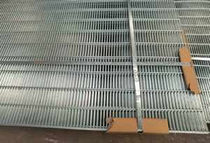 Systèmes de clôtures en acier métallique rigides de sécurité 358 anti-escalade pour bâtiments et usage de sécurité - Product Image 6