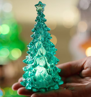 Vente en gros directe usine : Ornements de Noël modernes en résine personnalisés avec lumière LED intégrée et veilleuse musicale pour la maison et les fêtes