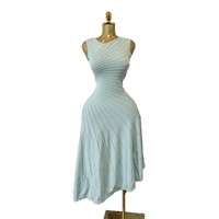 Robe midi élégante sans manches en maille style français, anti-plis, motif vague d'eau, moulante, col rond, en soie fraîche pour femme, idéale pour l'été