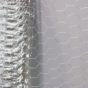 Grillage hexagonal en PVC galvanisé pour volailles, haute résistance, service de découpe sur mesure - Product Image 3