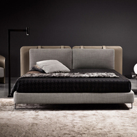 Meubles de chambre à coucher modernes de luxe, design haut de gamme, cadre de lit king size avec tête de lit étendue, revêtement en bois et tissu