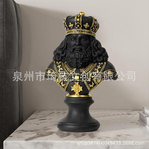 เชิงเทียนรูปปั้นหมากรุกสีดำทอง ทำจากเรซิ่น ของตกแต่งบ้าน สำหรับห้องพัก ทางเข้าบ้าน สไตล์วิทยาลัย - Product Image 3