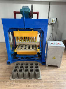 Máquina para Fabricar Ladrillos de 4-40, Capacidad de Producción Estable, Venta Caliente en Malawi, Utiliza Polvo Mineral <span class=keywords><strong>Local</strong></span>, Máquina Formadora de Bloques. - Product Image 3