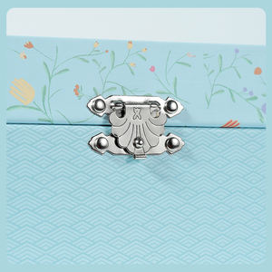 Boîte à musique écologique personnalisée à manivelle de haute qualité Yiyu avec anneau, boîte à <span class=keywords><strong>fleurs</strong></span> en coton, cadeau de la Saint-Valentin - Product Image 4